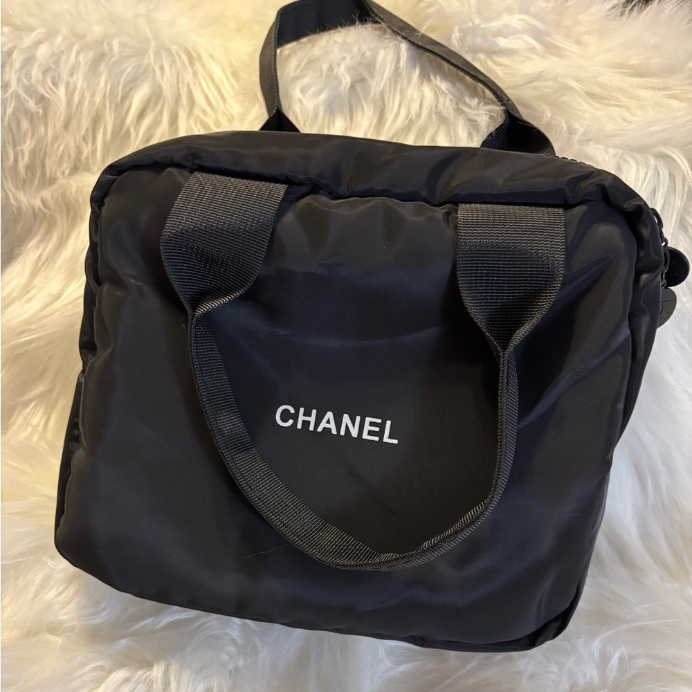 CHANEL Black Parfums Cosmetic Bag with Handles - Picture 6 of 6